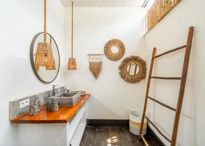 Spacious 7br Amaya & Gaia-umalas Seminyak (Bali)