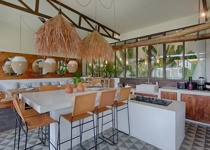 Spacious 7br Amaya & Gaia-umalas Seminyak (Bali)